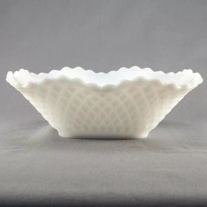 Vintage Westmoreland Milk Glass Ruffled Edge Candy Dish